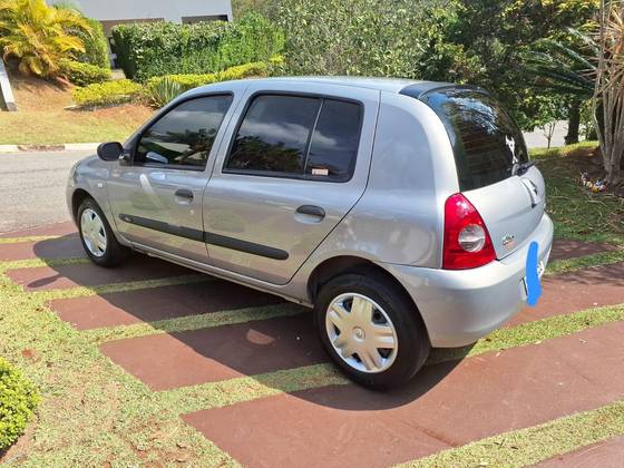 RENAULT CLIO 1.0 AUTHENTIQUE 16V HI-FLEX 4P MANUAL